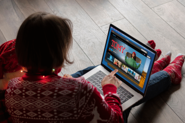 close-up-woman-kid-with-laptop