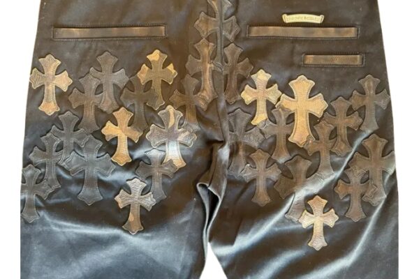 Chrome Hearts jeans and this year’s fashion trends CHROME HEARTS FLOODED CHINO BLUE