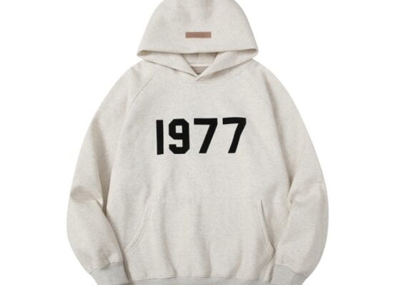 A few tips for your Essentials hoodie look Essentials 1977 Hoodie Gray