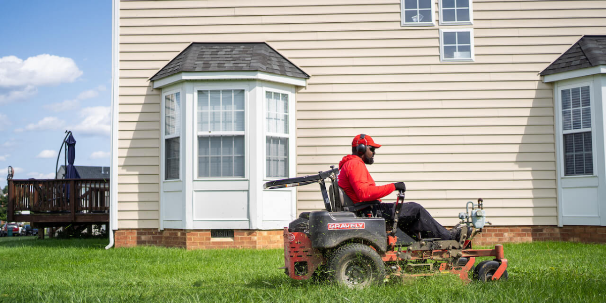 How Creative Concrete and Excavating Help Contractors Build Stunning Patios