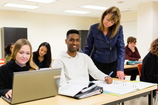Top Study Facts to Know About UG Courses in USA btec assignment help in uae