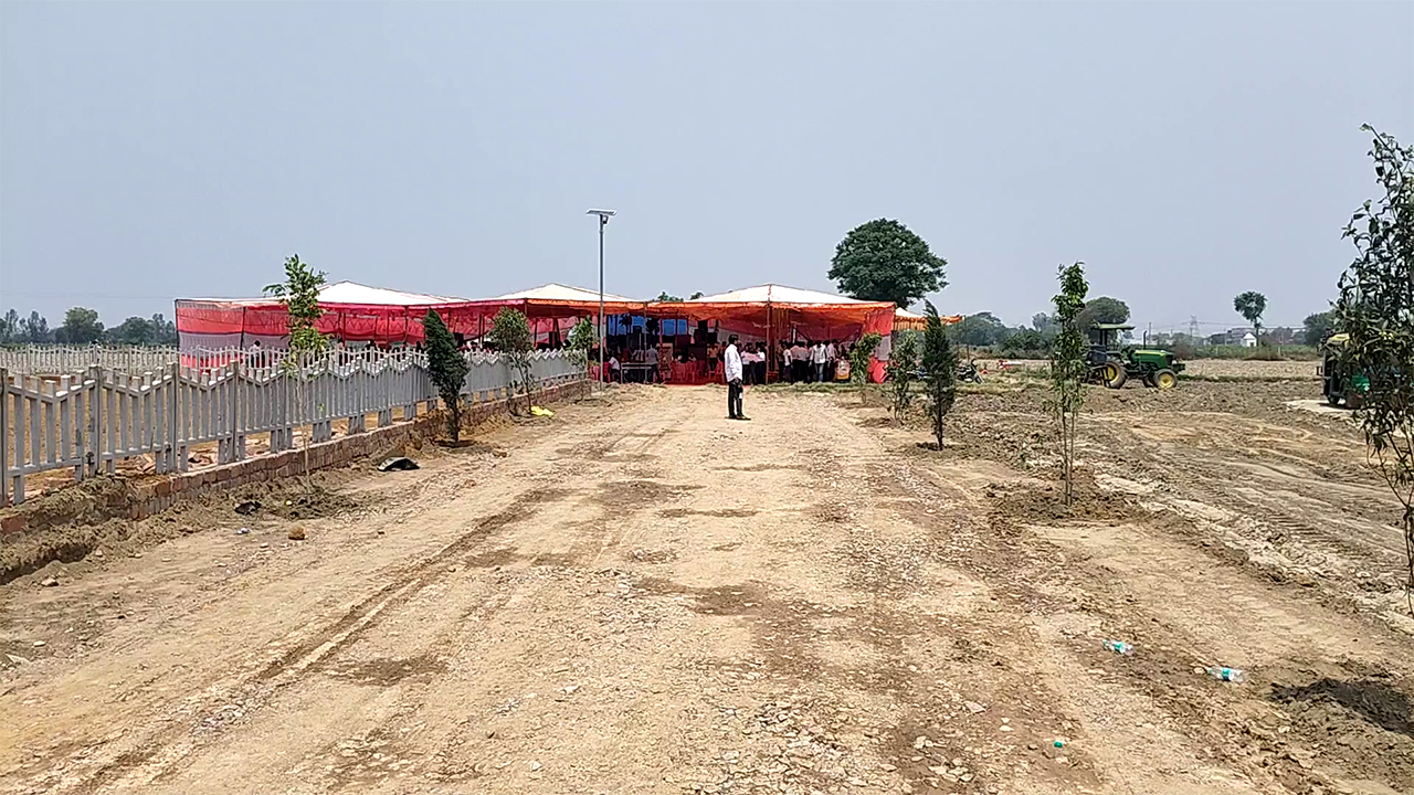 Plot Near Jewar Airport